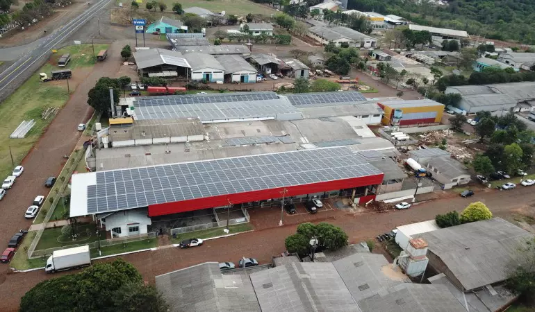 Paraná ganha sua maior usina de energia solar em indústria